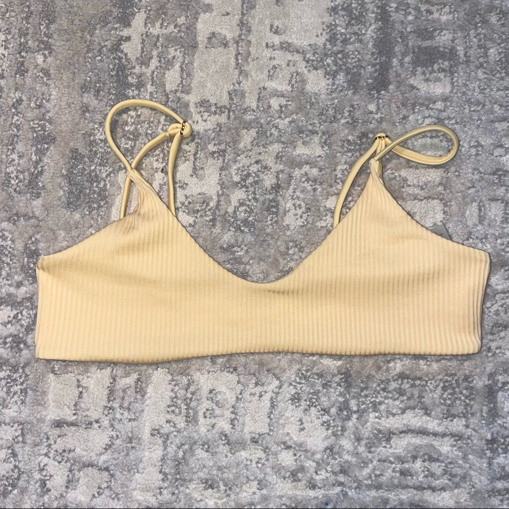 🏷️ 5 for $25 - SHOWPO Ribbed Bikini Top